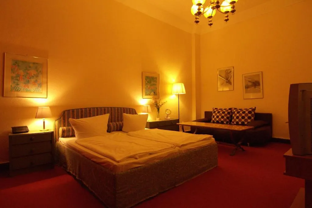 برلين Hotel-Pension Ariane Am Kurfurstendamm 3*,  ألمانيا